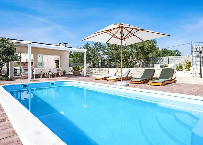 Hidden Gem By Interhome * Τρογκίρ