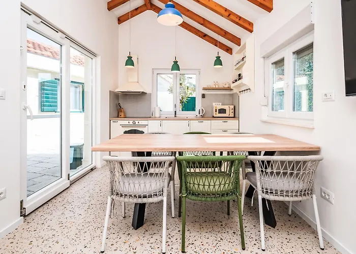 Hidden Gem By Interhome * Τρογκίρ